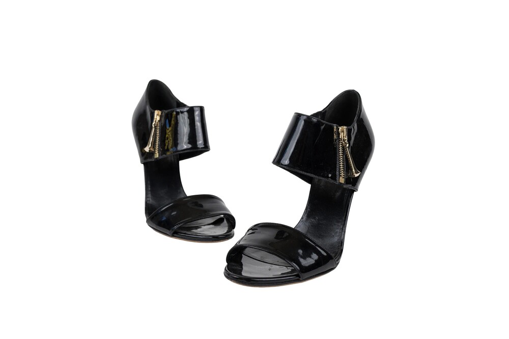 Gucci Black Open-Toe Ankle Cuff Sandals Patent Leather Gold Hardware Size 38.5
